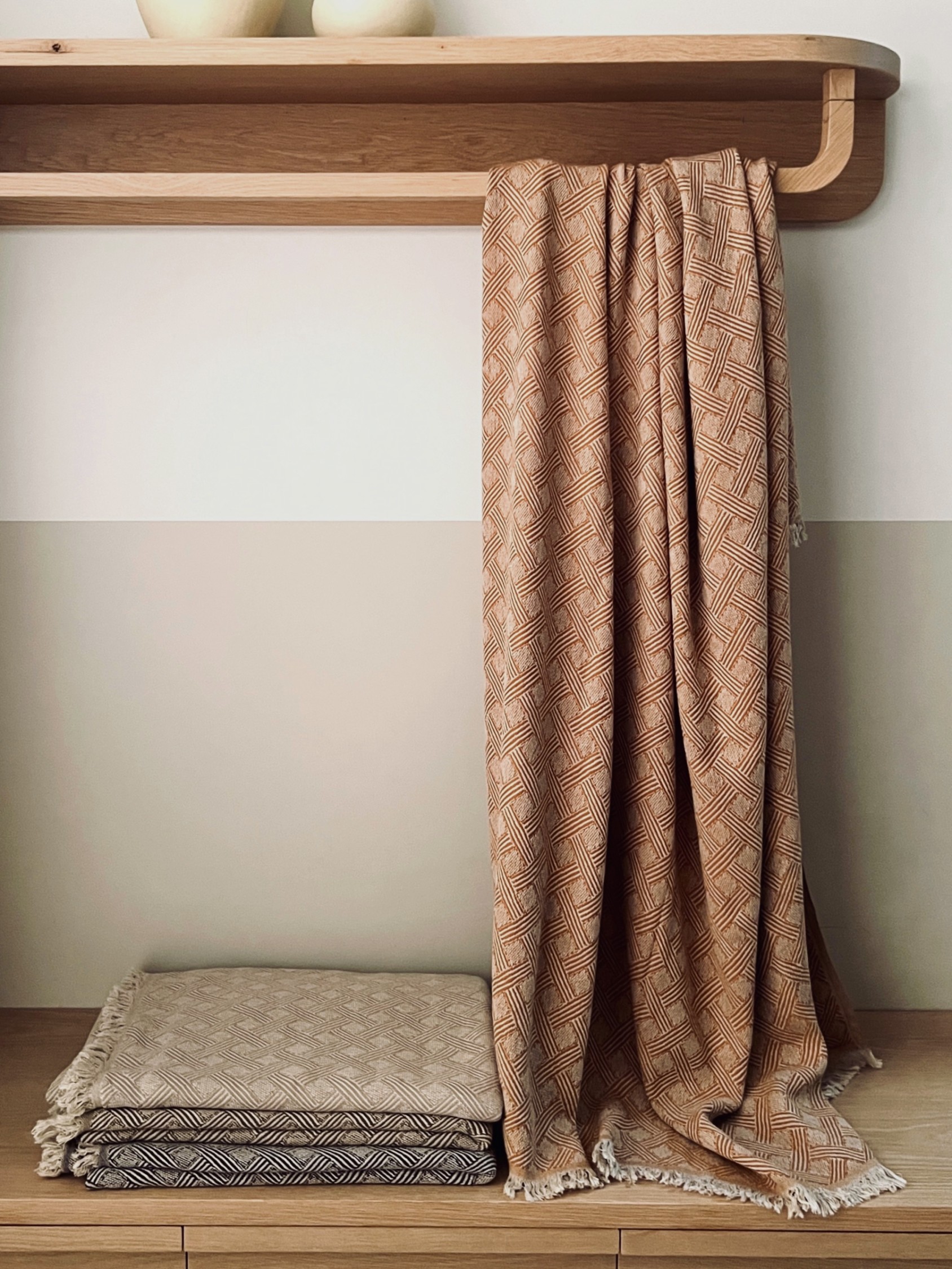 Bungalow Linen Throw – Ginger